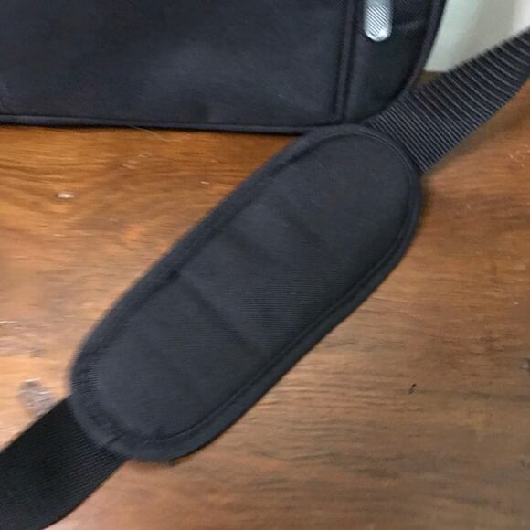 Targus Laptop Bag Black 16" Briefcase Messenger Bag Lockable & Pockets - Picture 8 of 8